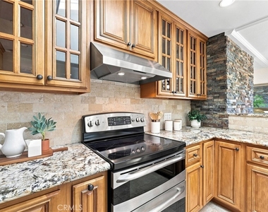 1635 Blossom Hill - Photo Thumbnail 9