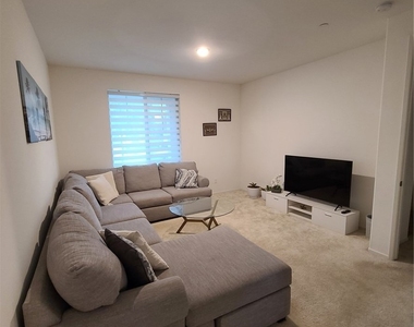 28075 Moosa Creek Way - Photo Thumbnail 2