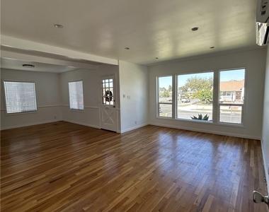 2702 Arbor - Photo Thumbnail 5