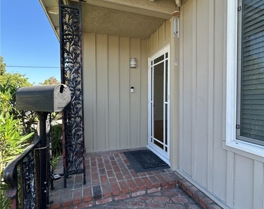 2702 Arbor - Photo Thumbnail 1