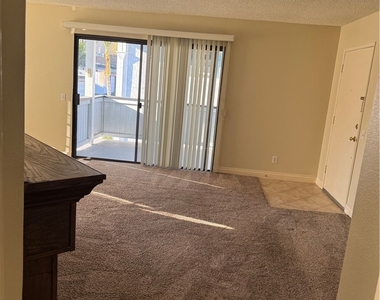 135 S Poplar - Photo Thumbnail 6