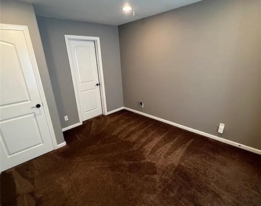 1752 Grand Avenue - Photo Thumbnail 38