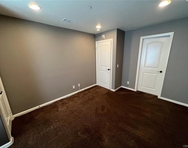 1752 Grand Avenue - Photo Thumbnail 37