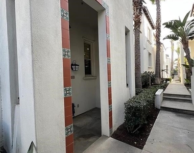 1752 Grand Avenue - Photo Thumbnail 8