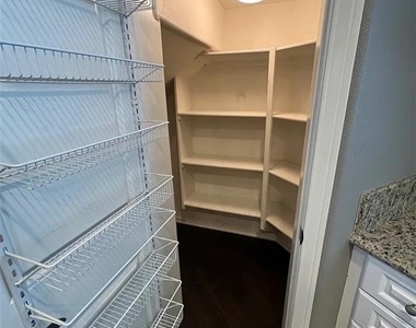 1752 Grand Avenue - Photo Thumbnail 18