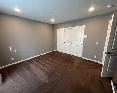 1752 Grand Avenue - Photo Thumbnail 28