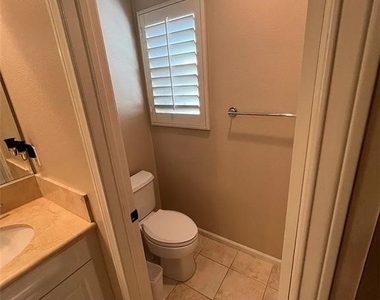 1752 Grand Avenue - Photo Thumbnail 34