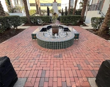 1752 Grand Avenue - Photo Thumbnail 4