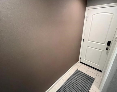 1752 Grand Avenue - Photo Thumbnail 43