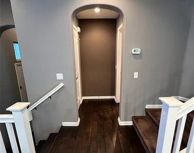 1752 Grand Avenue - Photo Thumbnail 19
