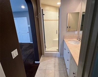 1752 Grand Avenue - Photo Thumbnail 32