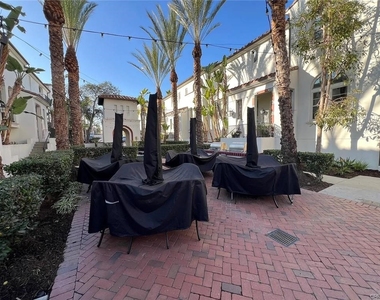 1752 Grand Avenue - Photo Thumbnail 7