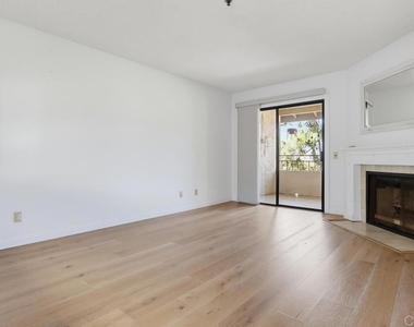 5649 Lake Park Way - Photo Thumbnail 7