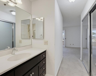 5649 Lake Park Way - Photo Thumbnail 25