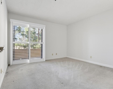 5649 Lake Park Way - Photo Thumbnail 20