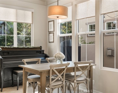 66 Amy Way - Photo Thumbnail 24