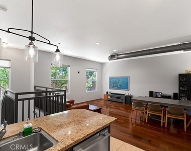 309 Metro Court - Photo Thumbnail 7