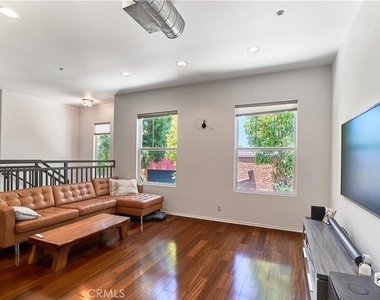 309 Metro Court - Photo Thumbnail 5