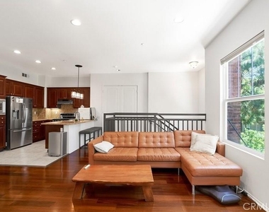 309 Metro Court - Photo Thumbnail 4