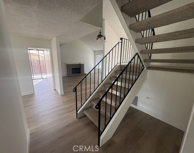 25292 Campina Drive - Photo Thumbnail 4