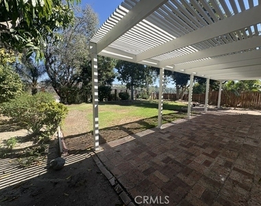 25292 Campina Drive - Photo Thumbnail 7