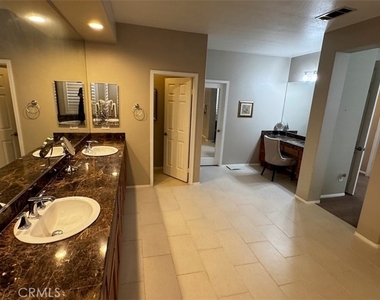 4428 Signature - Photo Thumbnail 22