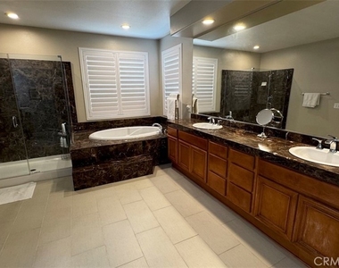 4428 Signature - Photo Thumbnail 23