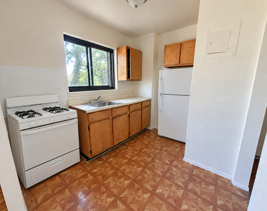 87-16 Winchester Boulevard - Photo Thumbnail 2
