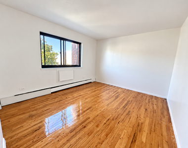 87-16 Winchester Boulevard - Photo Thumbnail 3