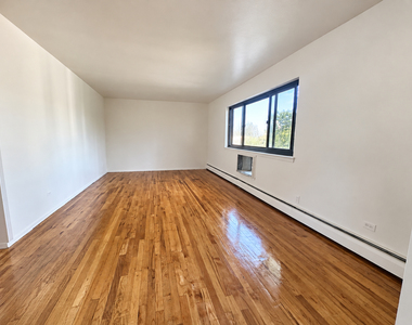 87-16 Winchester Boulevard - Photo Thumbnail 4