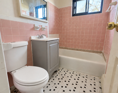 87-16 Winchester Boulevard - Photo Thumbnail 5