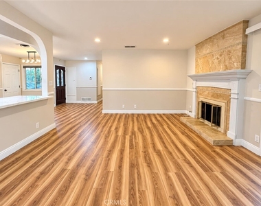 6250 Filkins - Photo Thumbnail 2