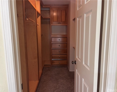 6329 Chandon Pl - Photo Thumbnail 10