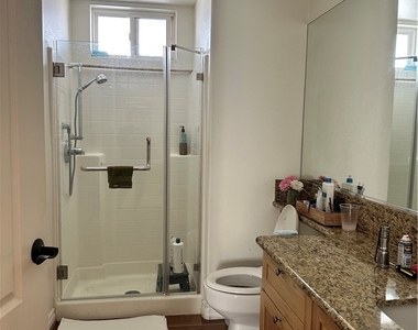 228 S Olive Avenue - Photo Thumbnail 7