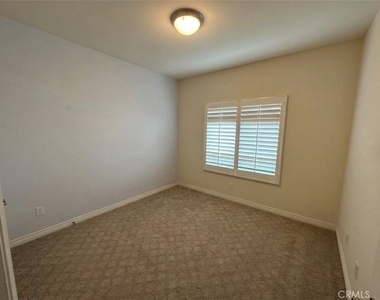 228 S Olive Avenue - Photo Thumbnail 9