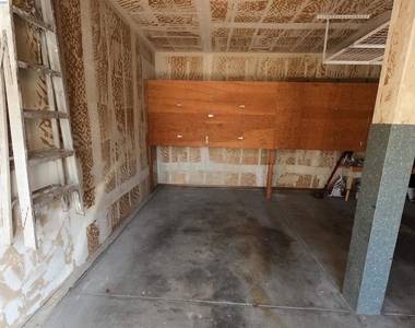 1124 Hollywood Ave - Photo Thumbnail 18