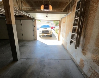 1124 Hollywood Ave - Photo Thumbnail 16