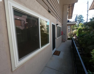 1124 Hollywood Ave - Photo Thumbnail 14