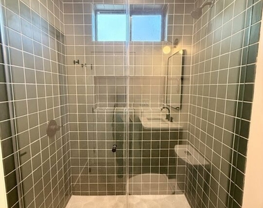 2707 Benedict Street - Photo Thumbnail 6