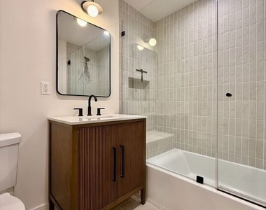 2707 Benedict Street - Photo Thumbnail 16