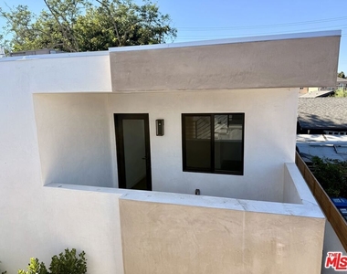 2707 Benedict Street - Photo Thumbnail 22