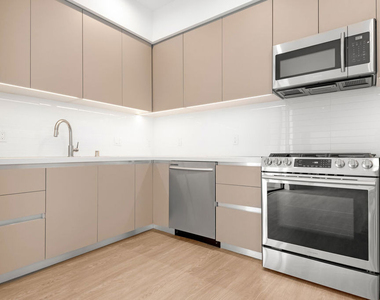 8555 Colgate Avenue - Photo Thumbnail 5