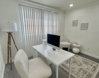 408 Burchett Street - Photo Thumbnail 7