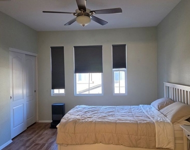 17981 Lost Canyon Road - Photo Thumbnail 4
