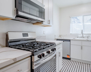 4141 Los Feliz Boulevard - Photo Thumbnail 10