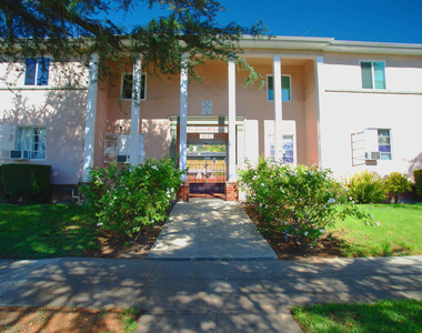 4141 Los Feliz Boulevard - Photo Thumbnail 1