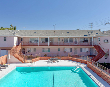 4141 Los Feliz Boulevard - Photo Thumbnail 4