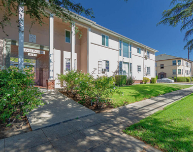 4141 Los Feliz Boulevard - Photo Thumbnail 2