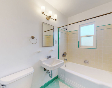 11284 Montana Avenue - Photo Thumbnail 10