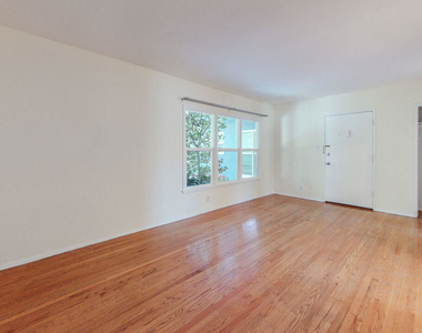 11284 Montana Avenue - Photo Thumbnail 2